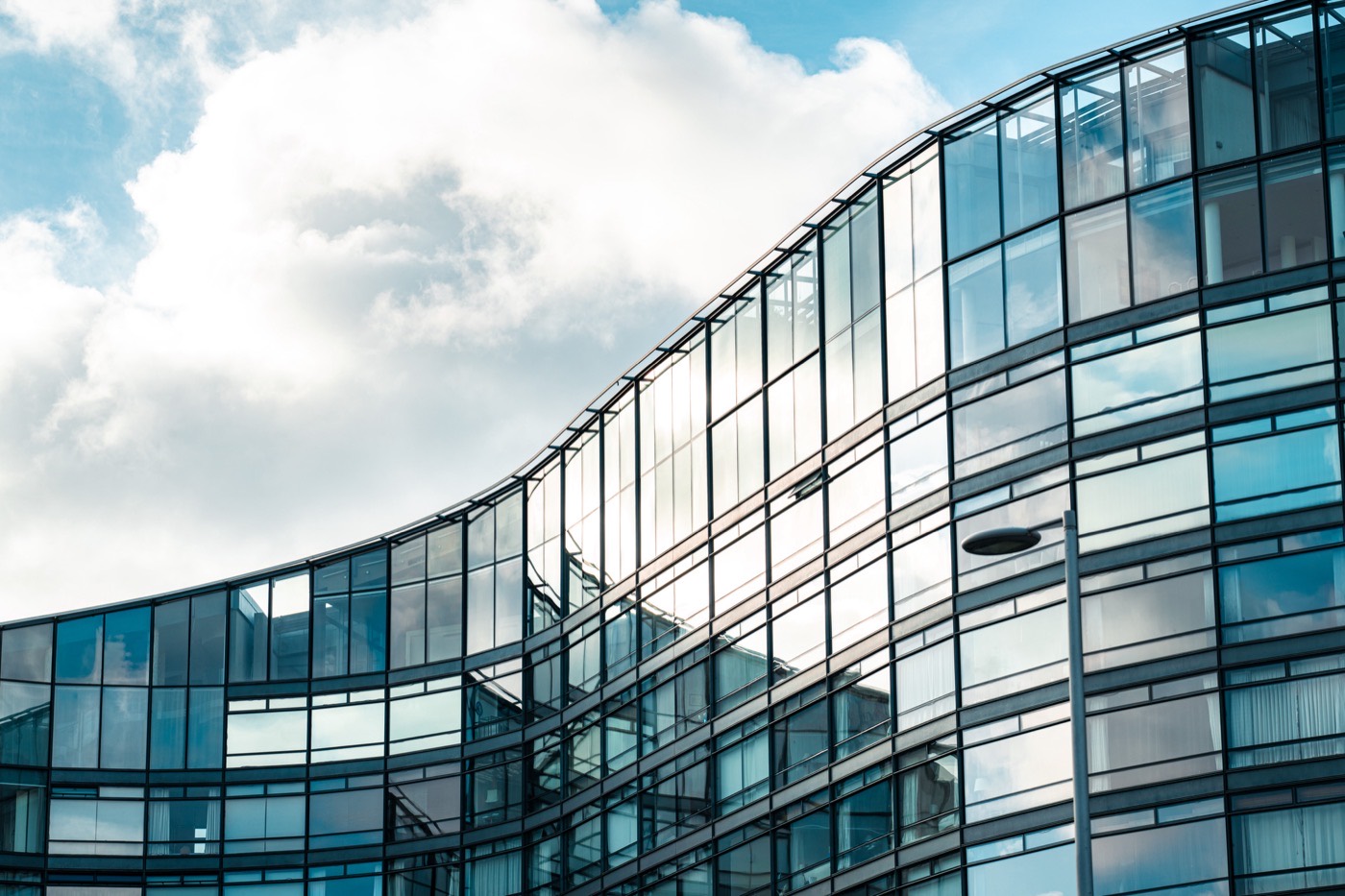 Water Line Failures in Commercial Buildings: Causes, Risks, and Fast Repair Solutions